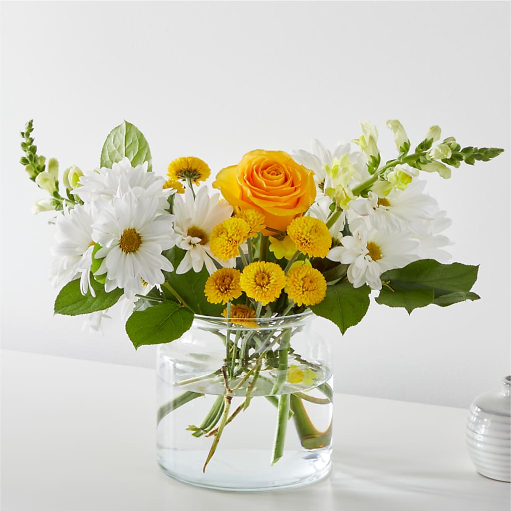 Sun Salutation Bouquet – Dejavu Florist And Balloons, Durham NC