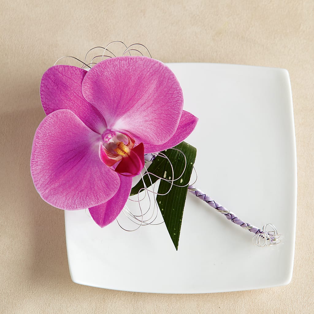 Glorious Boutonniere – Dejavu Florist And Balloons, Durham NC