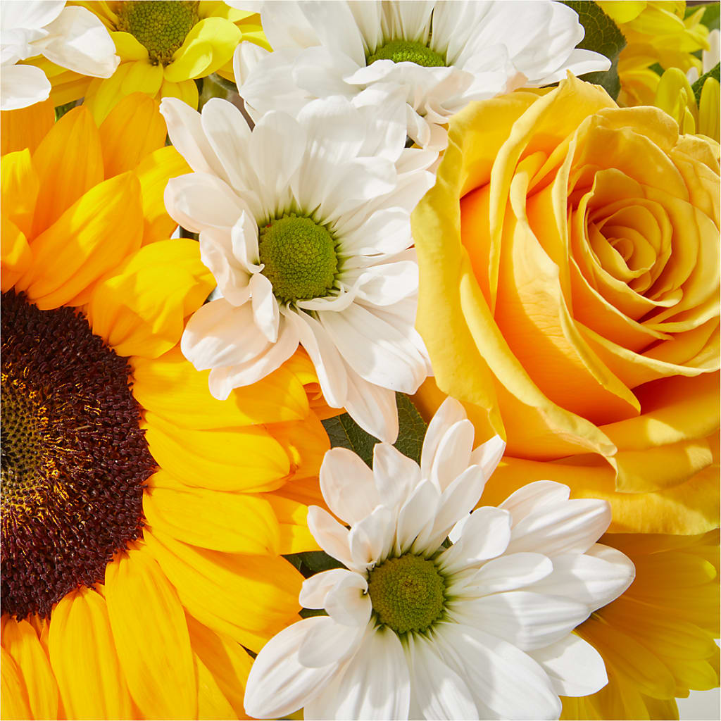 Be Happy Bouquet –  Dejavu Florist And Balloons, Durham NC