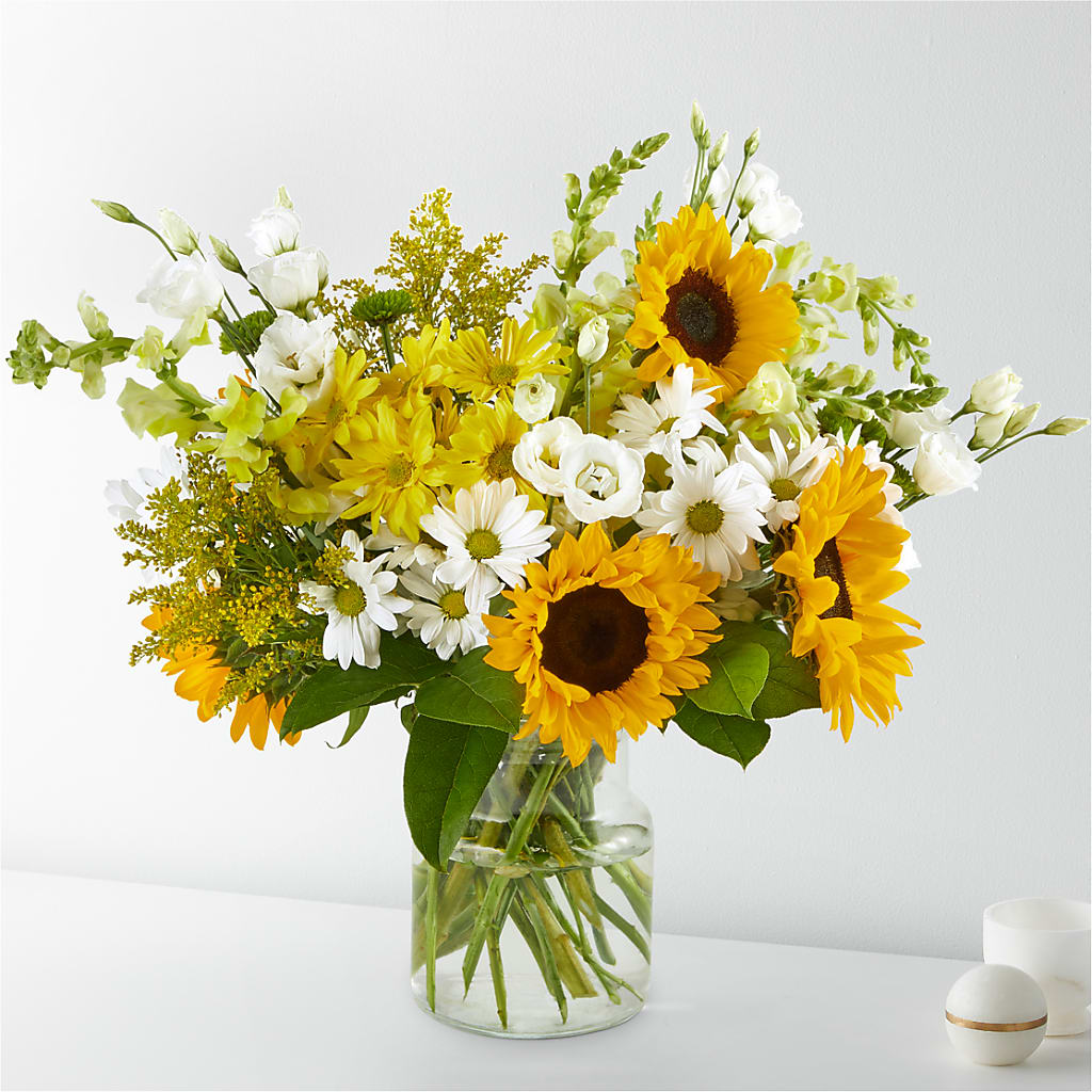 Hello Sunshine Bouquet –  Dejavu Florist And Balloons, Durham NC