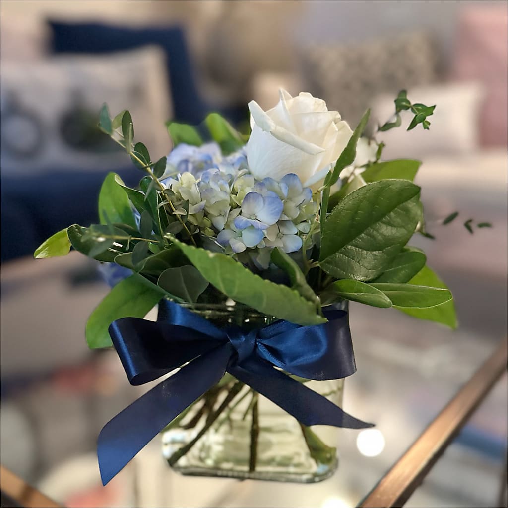 Sky Blue Delight Bouquet –  Dejavu Florist And Balloons, Durham NC