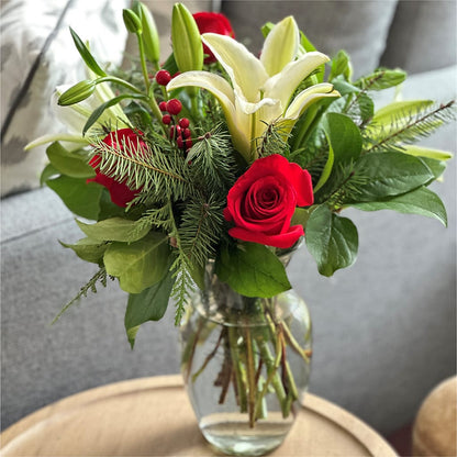 Sparkling Snowflakes Bouquet –  Dejavu Florist And Balloons, Durham NC