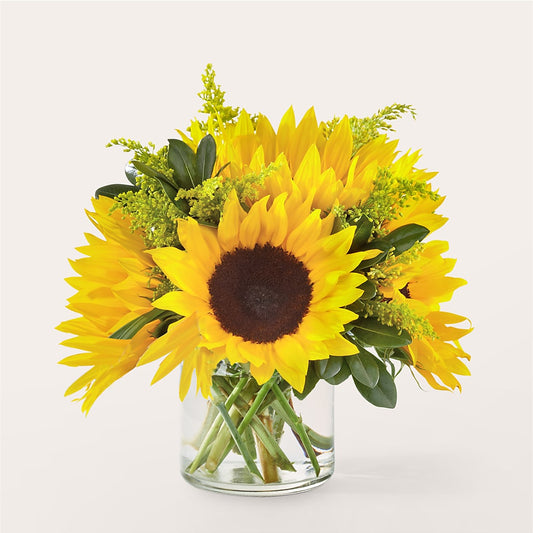 Beaming Sunflower Bouquet –  Dejavu Florist And Balloons, Durham NC