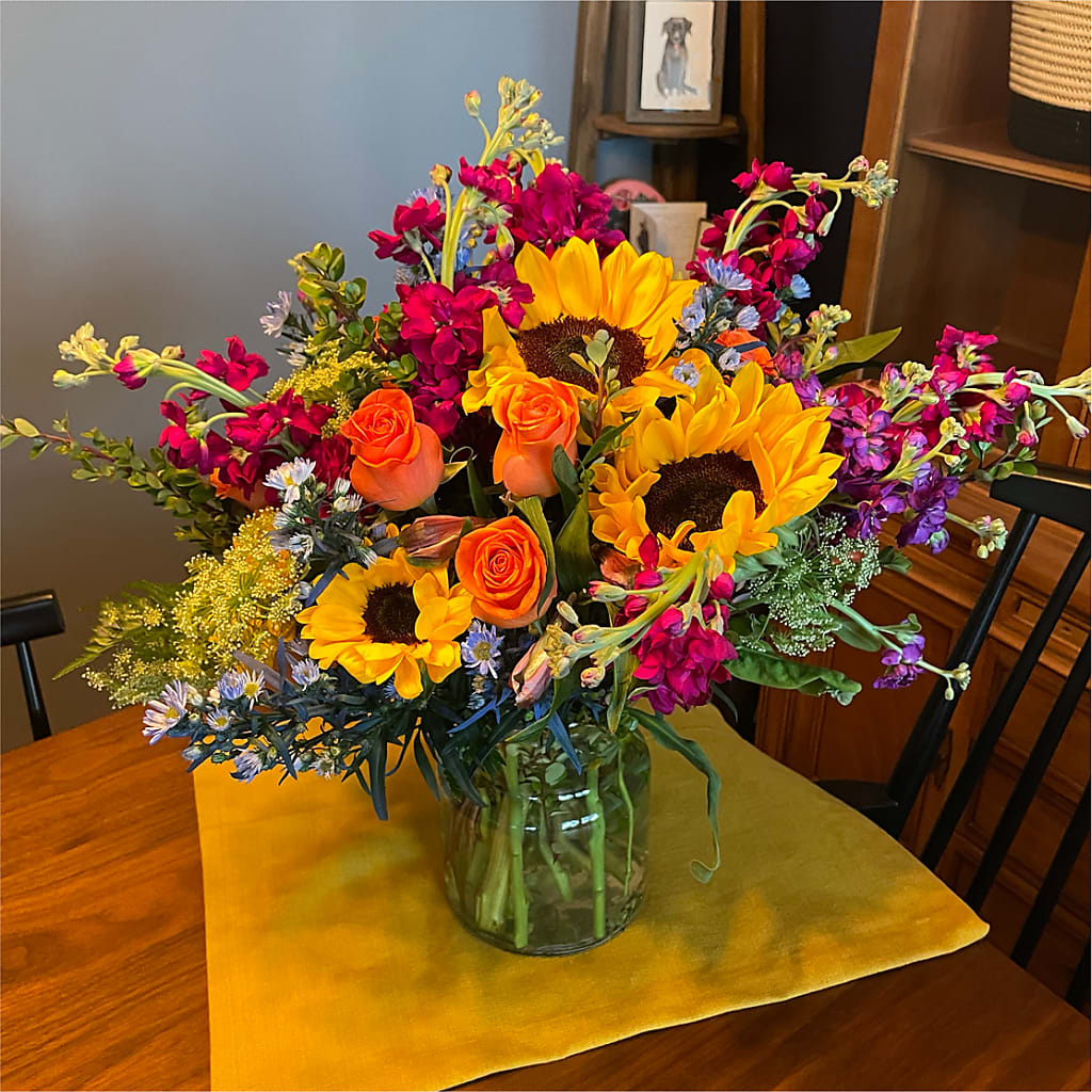 Rays of Life Bouquet –  Dejavu Florist And Balloons, Durham NC