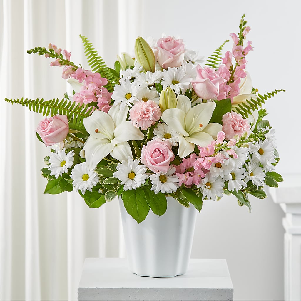 Soft Touch Tabletop Basket –  Dejavu Florist And Balloons, Durham NC