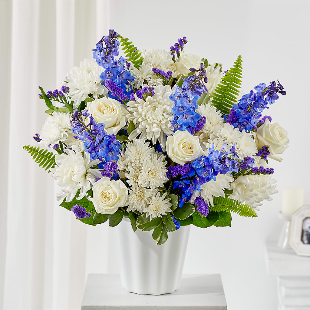 Hold Dear Tabletop Basket –  Dejavu Florist And Balloons, Durham NC
