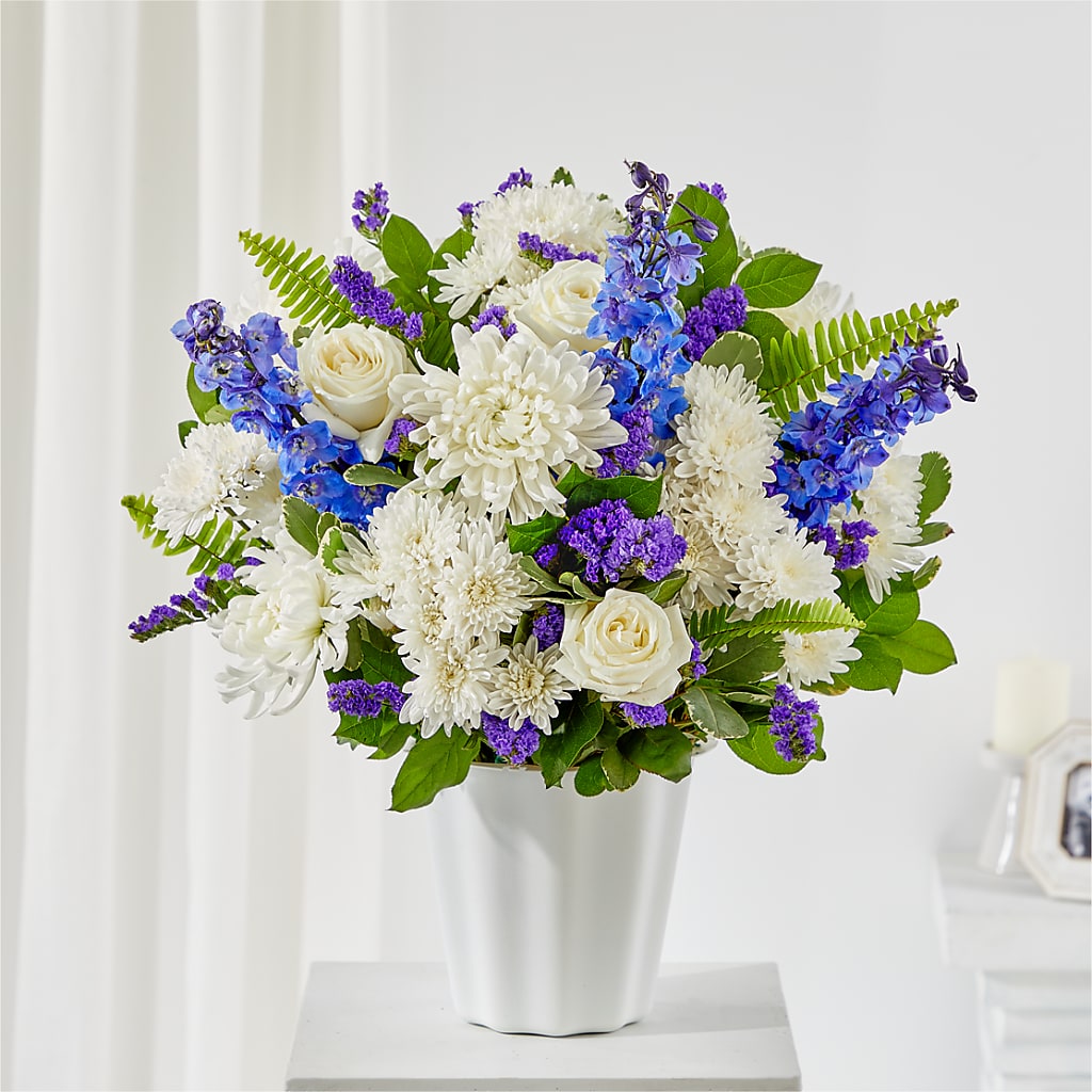 Hold Dear Tabletop Basket –  Dejavu Florist And Balloons, Durham NC
