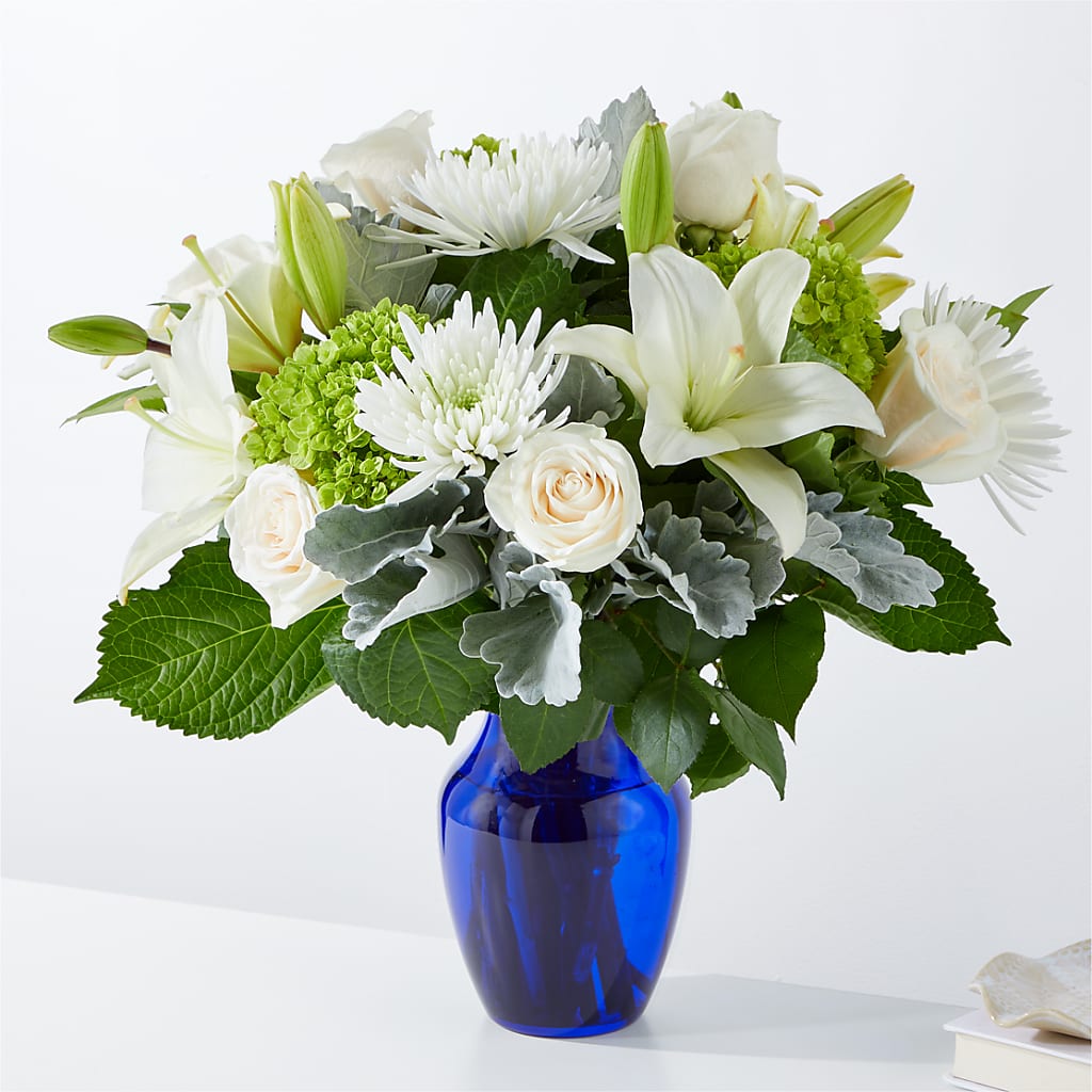 Snowy Dreams Bouquet –  Dejavu Florist And Balloons, Durham NC