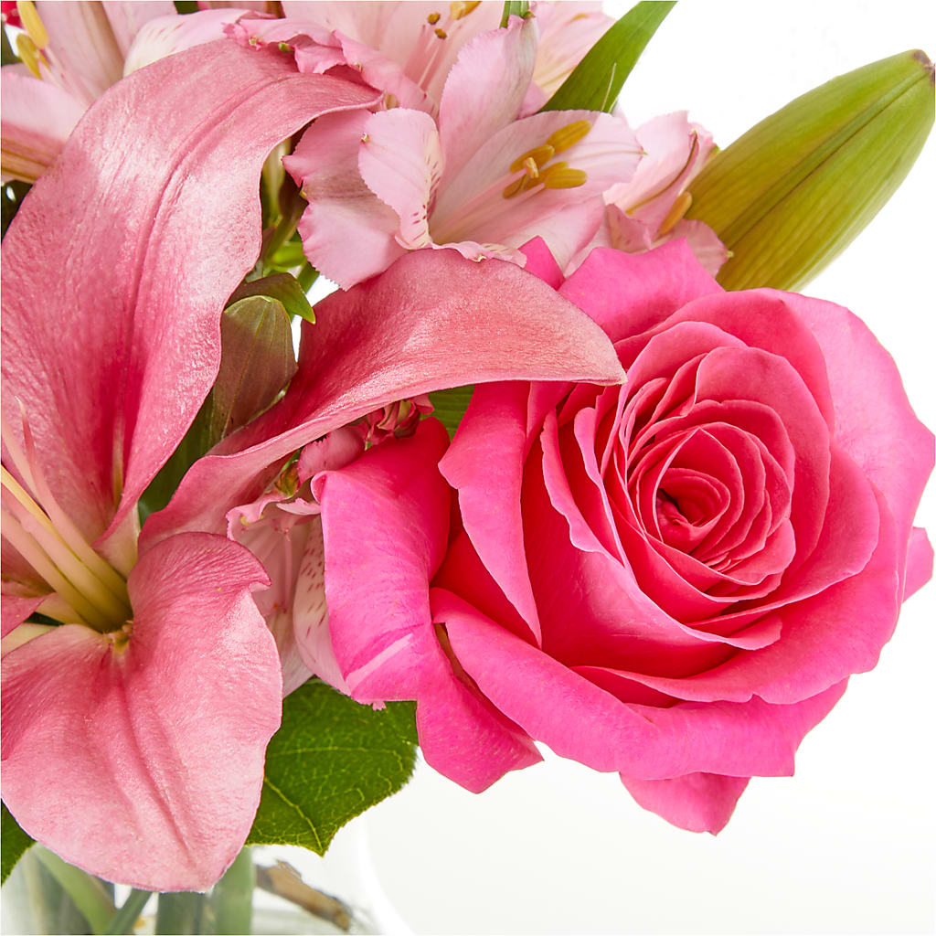Lots of Love Bouquet –  Dejavu Florist And Balloons, Durham NC