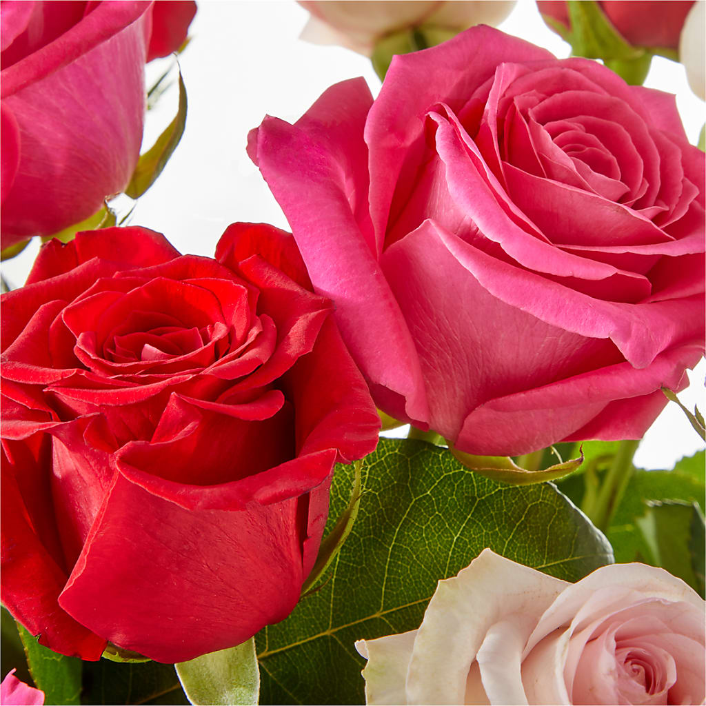 Charming Rose Bouquet –  Dejavu Florist And Balloons, Durham NC