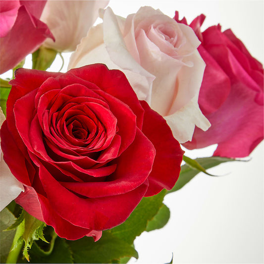 Charming Rose Bouquet –  Dejavu Florist And Balloons, Durham NC