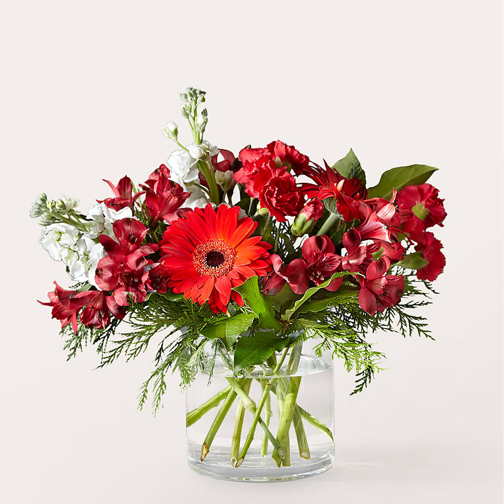 Holidaisy Bouquet –  Dejavu Florist And Balloons, Durham NC