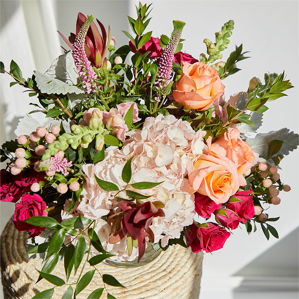 Glitz & Glam Bouquet –  Dejavu Florist And Balloons, Durham NC