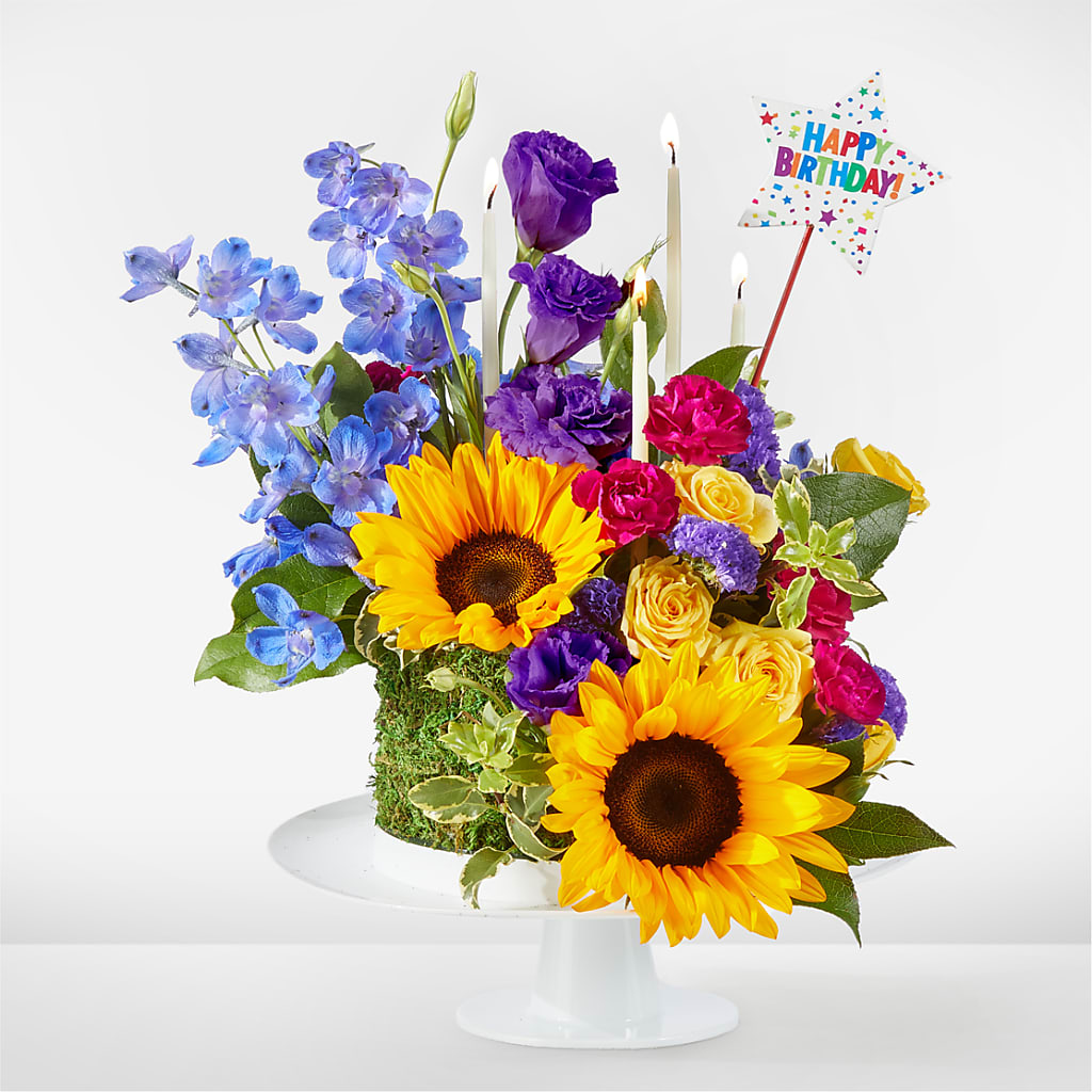 Star of the Day Floral Cake –  Dejavu Florist And Balloons, Durham NC